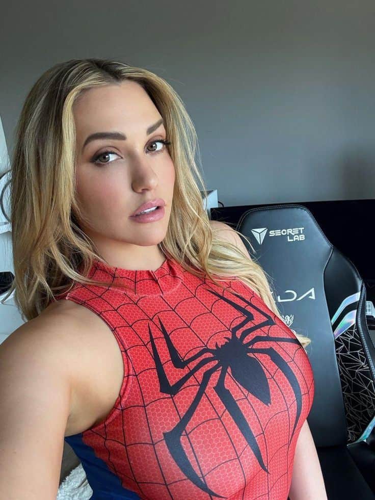 Escorts in Lahore — luxury hotel corridor look for business-travel clients — VIP escorts in Lahore — gallery 3/15 — asset 52